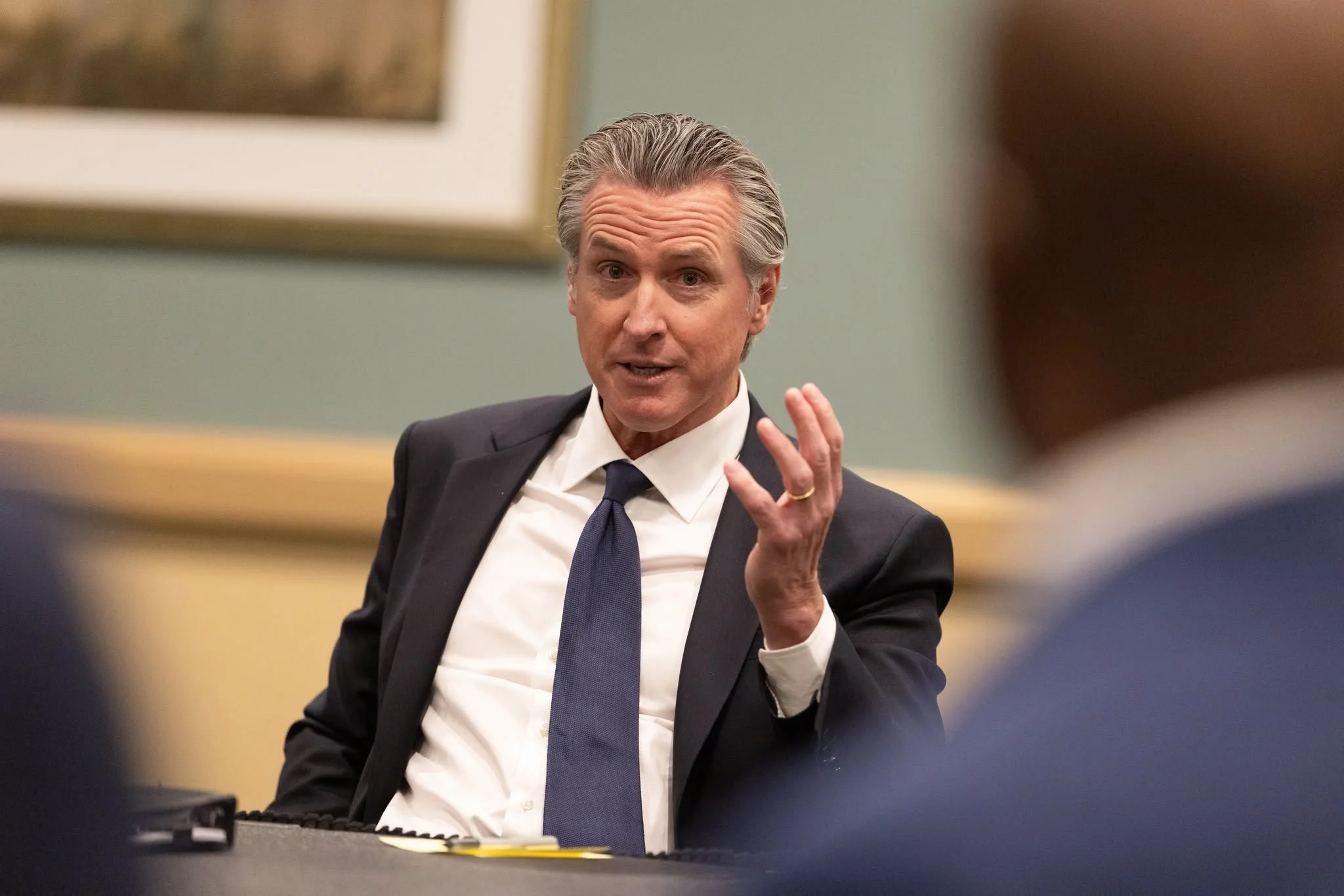 California Governor Calls for National Tax on Billionaires After Opposing State’s Version